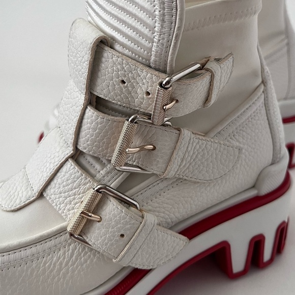CHRISTIAN LOUBOUTIN | Dune Buckle Red Sole Ankle Platform Booties White Leather - Picture 15 of 16